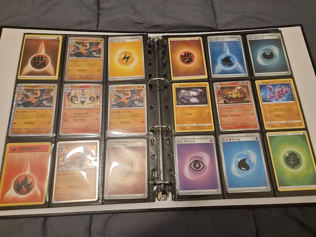 Grote pokémon kaartenverzameling met black bolt binder collection en mappen - afbeelding 17 van  46