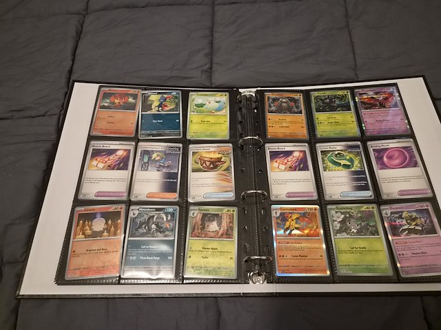 Grote pokémon kaartenverzameling met black bolt binder collection en mappen - afbeelding 38 van  46
