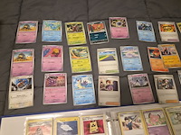 Grote pokémon kaartenverzameling met black bolt, map en accessoires - afbeelding 6 van  33