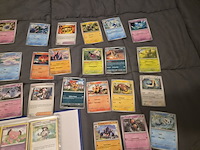 Grote pokémon kaartenverzameling met black bolt, map en accessoires - afbeelding 7 van  33