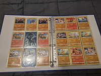 Grote pokémon kaartenverzameling met black bolt, map en accessoires - afbeelding 15 van  33