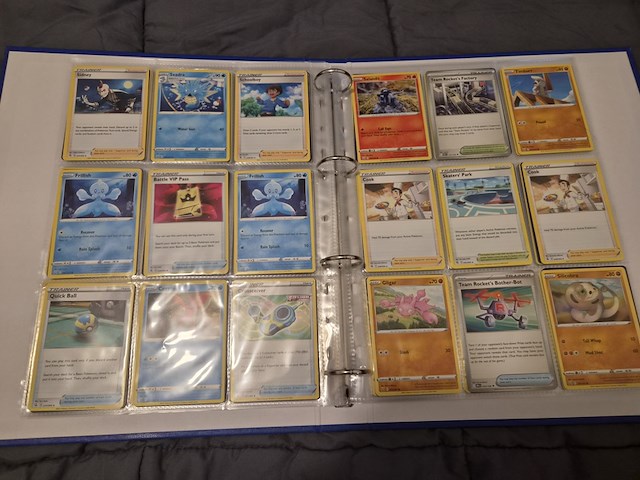 Grote pokémon kaartenverzameling met black bolt, map en accessoires - afbeelding 22 van  33