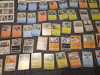 Grote pokémon kaartenverzameling met black bolt, map en accessoires - afbeelding 23 van  33