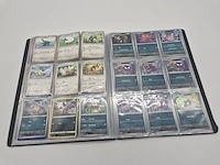 Grote pokémon tcg-verzameling – dik pakket kaarten – verzamelmap – inclusief accessoires - afbeelding 7 van  22