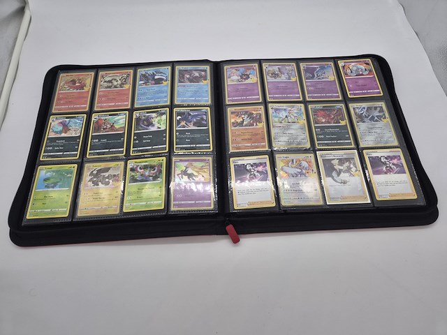 Grote pokémon verzameling (o.a. vintage en zeldzame kaarten) - afbeelding 11 van  38