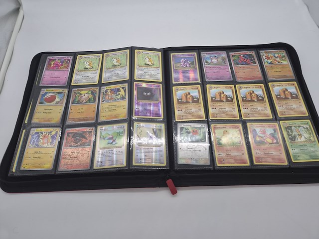 Grote pokémon verzameling (o.a. vintage en zeldzame kaarten) - afbeelding 20 van  38