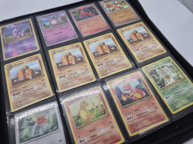 Grote pokémon verzameling (o.a. vintage en zeldzame kaarten) - afbeelding 21 van  38