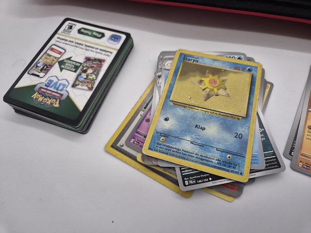 Grote pokémon verzameling (o.a. vintage en zeldzame kaarten) - afbeelding 12 van  38