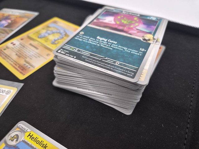 Grote pokémon verzameling (o.a. vintage en zeldzame kaarten) - afbeelding 37 van  38