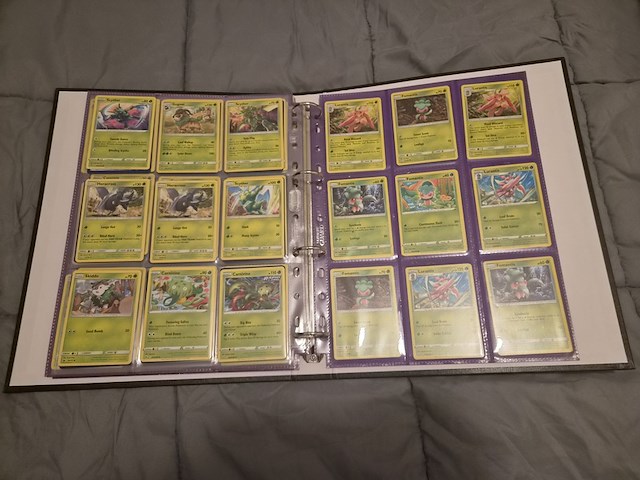Grote pokémon verzameling – o.a. vintage kaarten, mappen en tins - afbeelding 15 van  65
