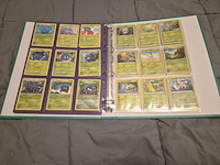 Grote pokémon verzameling – o.a. vintage kaarten, mappen en tins - afbeelding 28 van  65