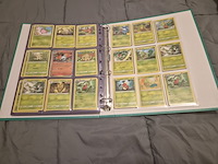 Grote pokémon verzameling – o.a. vintage kaarten, mappen en tins - afbeelding 29 van  65