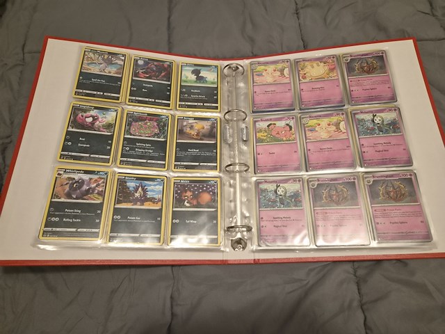 Grote pokémon verzameling – o.a. vintage kaarten, mappen en tins - afbeelding 37 van  65