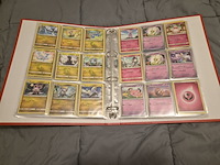 Grote pokémon verzameling – o.a. vintage kaarten, mappen en tins - afbeelding 38 van  65
