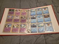 Grote pokémon verzameling – o.a. vintage kaarten, mappen en tins - afbeelding 40 van  65