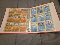 Grote pokémon verzameling – o.a. vintage kaarten, mappen en tins - afbeelding 42 van  65