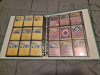 Grote pokémon verzameling – o.a. vintage kaarten, mappen en tins - afbeelding 57 van  65