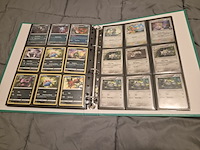 Grote pokémon verzameling – o.a. vintage kaarten, mappen en tins - afbeelding 58 van  65