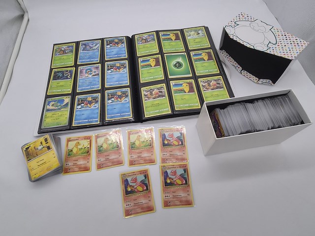 Grote pokémon verzameling - afbeelding 1 van  31