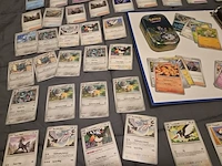 Grote pokémonkaartenverzameling met zeldzame kaarten, verzamelmap en pokémon-blik - afbeelding 3 van  26