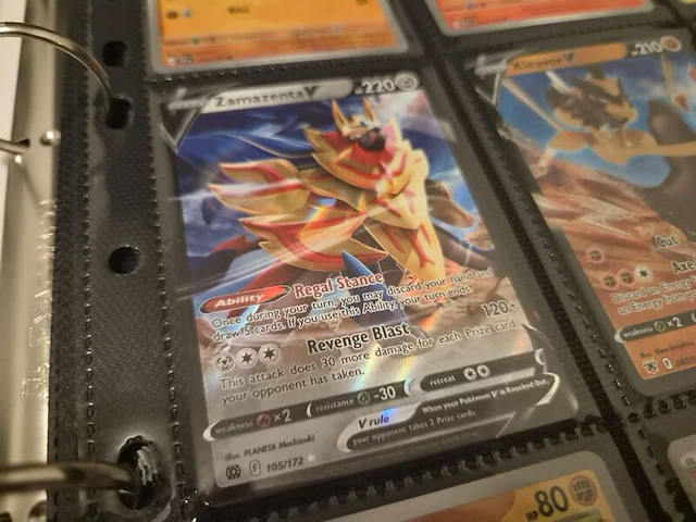 Grote pokémonkaartenverzameling met zeldzame kaarten, verzamelmap en pokémon-blik - afbeelding 7 van  26