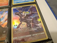Grote pokémonkaartenverzameling met zeldzame kaarten, verzamelmap en pokémon-blik - afbeelding 9 van  26