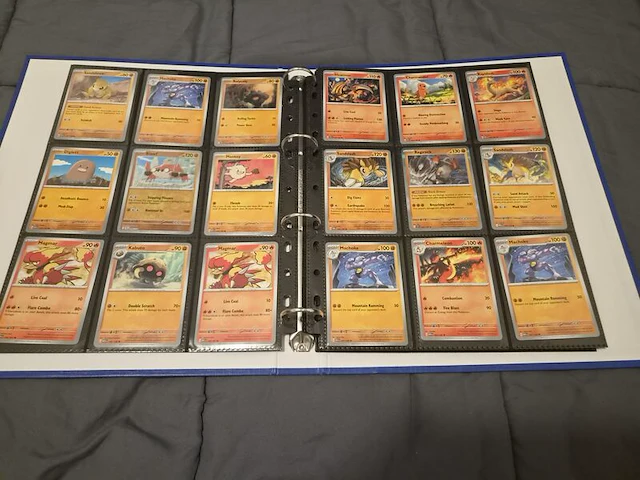 Grote pokémonkaartenverzameling met zeldzame kaarten, verzamelmap en pokémon-blik - afbeelding 11 van  26