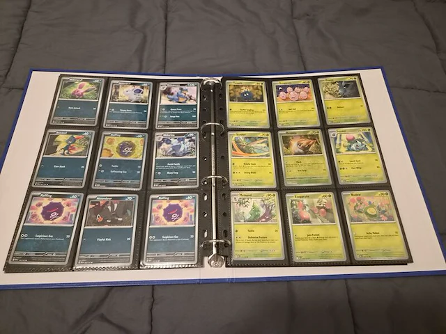 Grote pokémonkaartenverzameling met zeldzame kaarten, verzamelmap en pokémon-blik - afbeelding 13 van  26