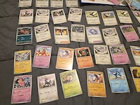 Grote pokémonkaartenverzameling met zeldzame kaarten, verzamelmap en pokémon-blik - afbeelding 21 van  26