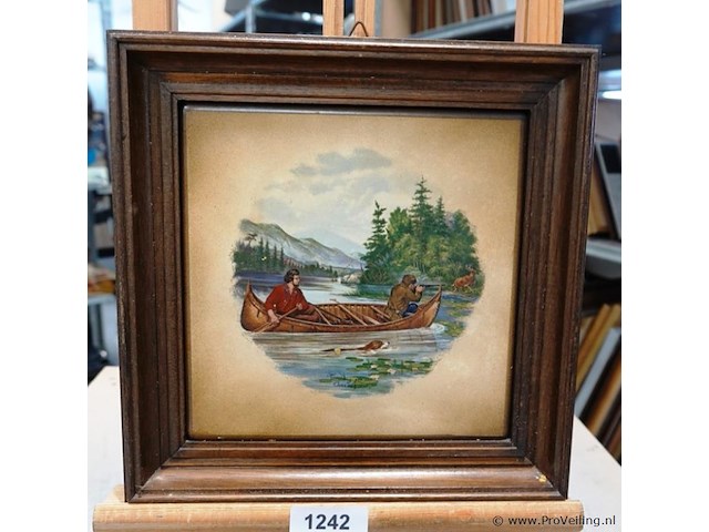 Grote porseleinen tegel in houten lijst - afbeelding 1 van  5