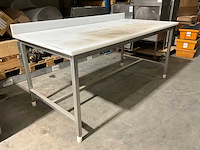 Grote roestvrijstalen snijtafel - afbeelding 1 van  5