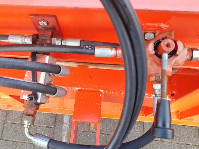 Grote transportbak met hydraulische opschuifplaat - afbeelding 3 van  3