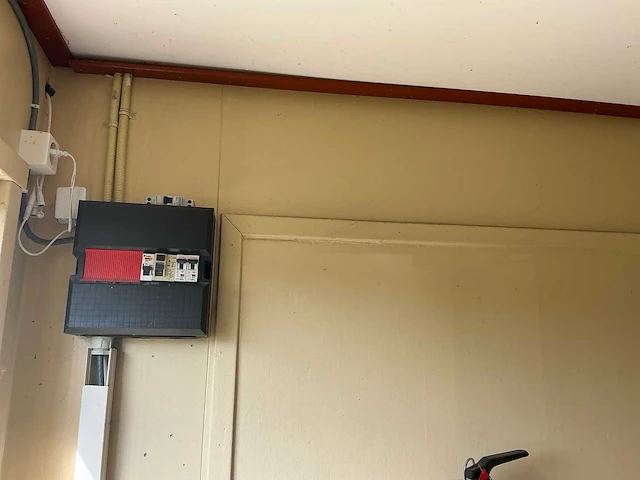 Grote unit voorzien van hal, keuken, toilet en afzonderlijke ruimte - afbeelding 12 van  20