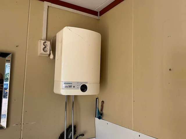 Grote unit voorzien van hal, keuken, toilet en afzonderlijke ruimte - afbeelding 16 van  20