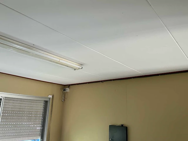 Grote unit voorzien van hal, keuken, toilet en afzonderlijke ruimte - afbeelding 19 van  20