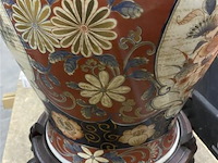 Grote vaas imari op voet h: met voet:81 - afbeelding 6 van  8