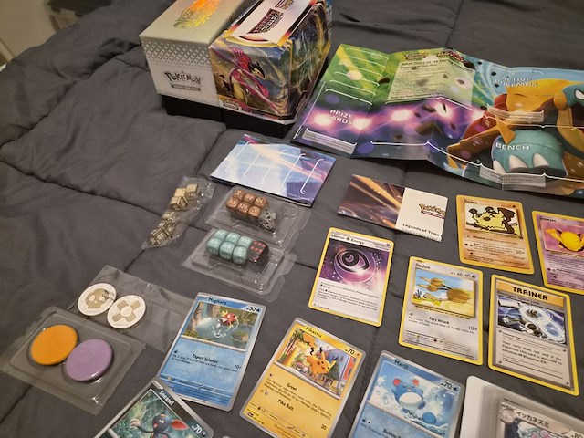 Grote verzameling pokémon kaarten met gevulde map, vintage kaarten, sleeves en accessoires - afbeelding 4 van  38