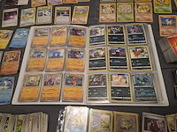Grote verzameling pokémon kaarten met gevulde map, vintage kaarten, sleeves en accessoires - afbeelding 8 van  38