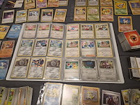 Grote verzameling pokémon kaarten met gevulde map, vintage kaarten, sleeves en accessoires - afbeelding 16 van  38