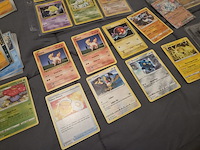 Grote verzameling pokémon kaarten met gevulde map, vintage kaarten, sleeves en accessoires - afbeelding 23 van  38