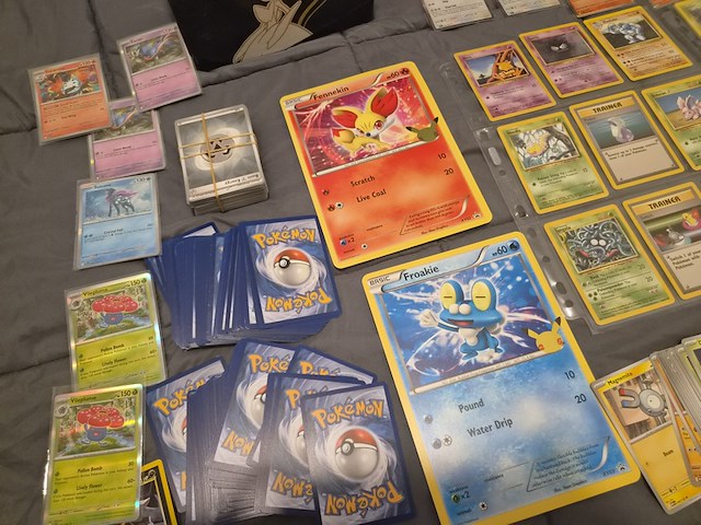 Grote verzameling pokémon kaarten met vele vintage kaarten - afbeelding 15 van  18