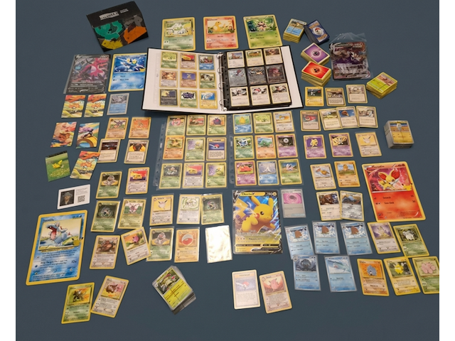 Grote verzameling pokémon kaarten, vele vintage kaarten, xl-kaarten, gevulde map en meer - afbeelding 1 van  29