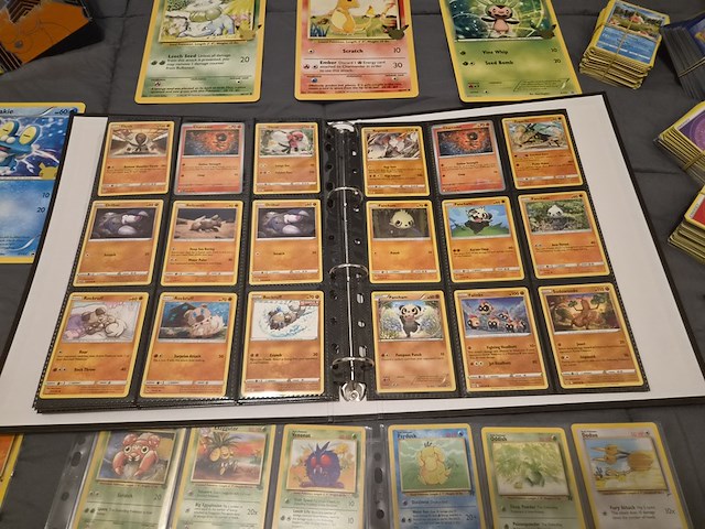 Grote verzameling pokémon kaarten, vele vintage kaarten, xl-kaarten, gevulde map en meer - afbeelding 18 van  29