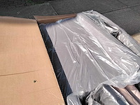 Grote volle doos tuinkussens taupe en grijs - afbeelding 3 van  5