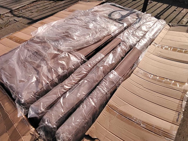 Grote volle doos tuinkussens taupe - afbeelding 2 van  5