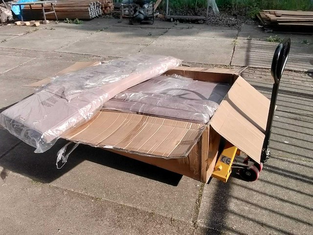 Grote volle doos tuinkussens taupe - afbeelding 3 van  5