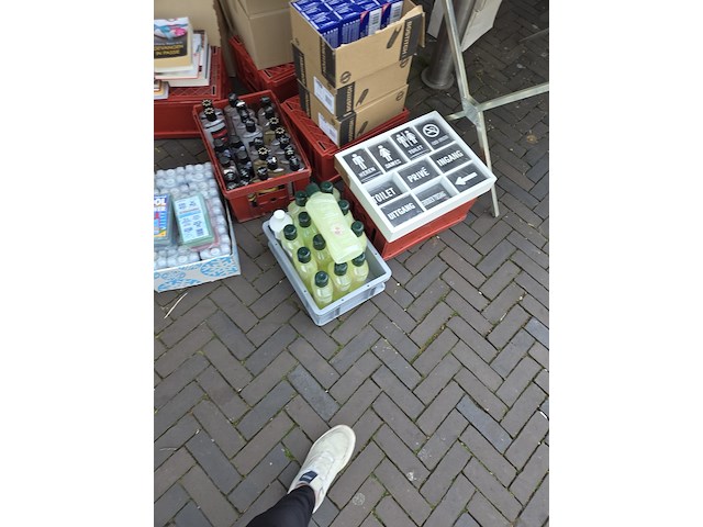 Grote winkel voorraad cadeau en kantoor artikelen - afbeelding 2 van  14