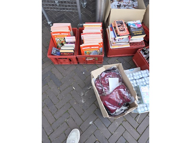 Grote winkel voorraad cadeau en kantoor artikelen - afbeelding 6 van  14