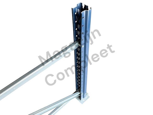 Grote zware werkbank met gladde betonplex platen. - afbeelding 13 van  18