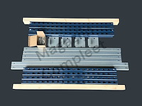 Grote zware werkbank met gladde betonplex platen. - afbeelding 6 van  15